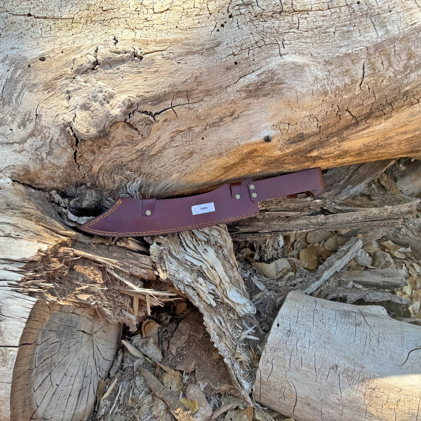 The Desert Fang – Hand-Forged High Carbon Steel Bowie Machete