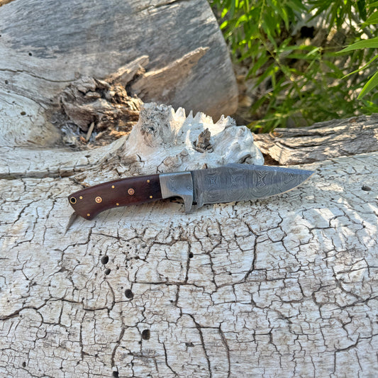 The Ridgeback Hand-Forged Damascus Hunting Knife with Exotic Hardwood Handle