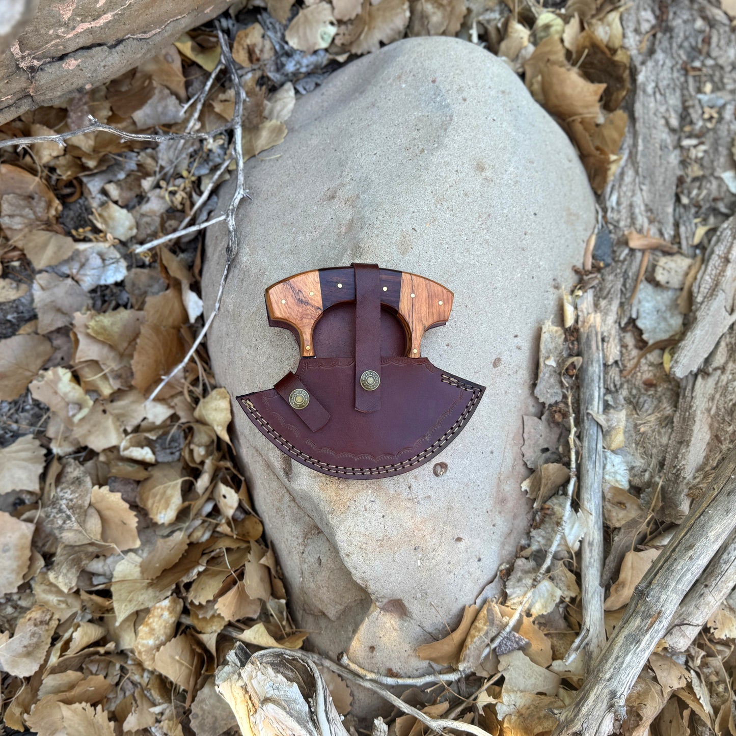 The Skinner’s Crescent Hand-Forged Damascus Ulu Knife with Dual-Tone Hardwood Handle
