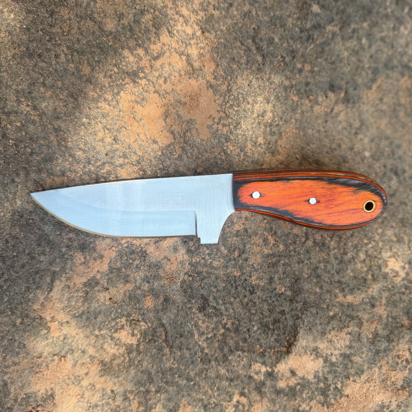 Timberline Hunter  Fixed Blade Knife with Custom Leather Sheath