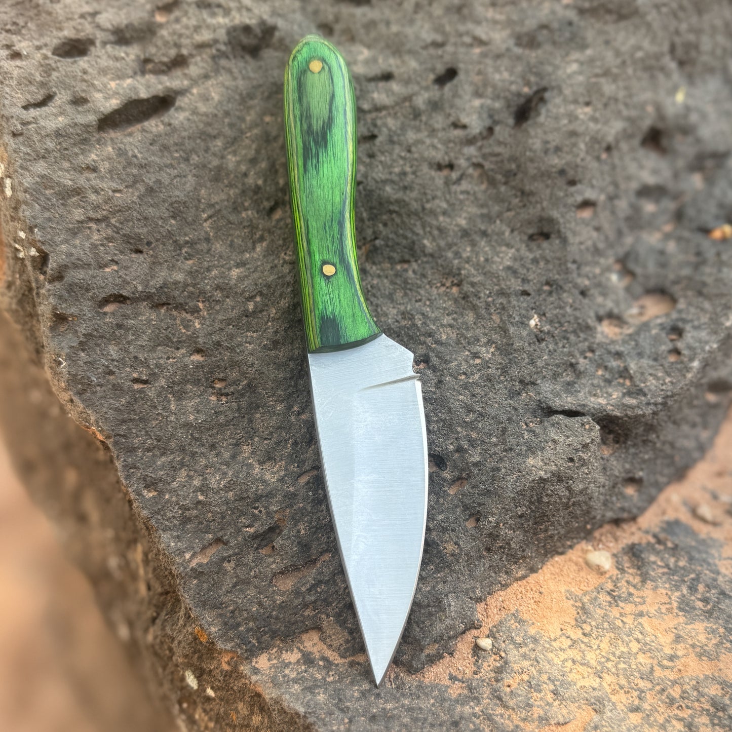 The Sentinel EDC Knife with Hand-Tooled Leather Pancake Sheath