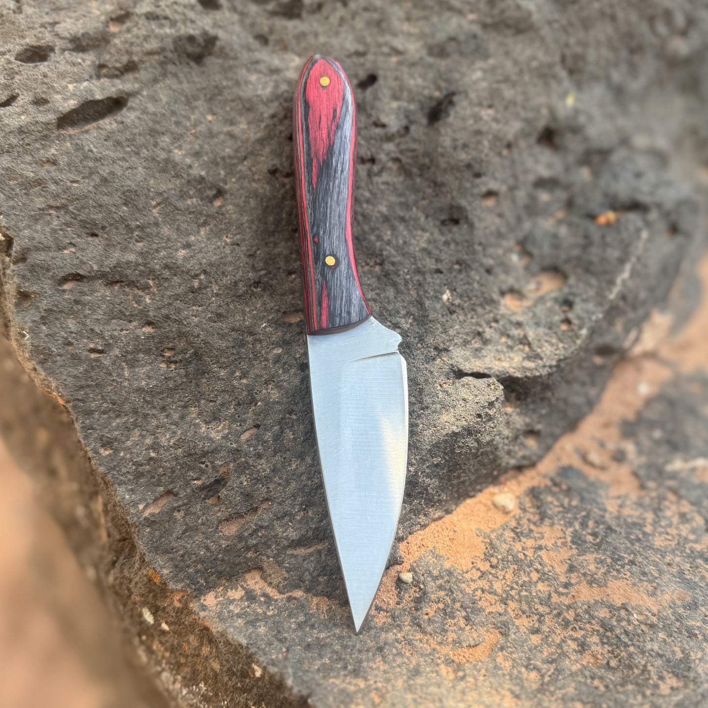 The Sentinel EDC Knife with Hand-Tooled Leather Pancake Sheath